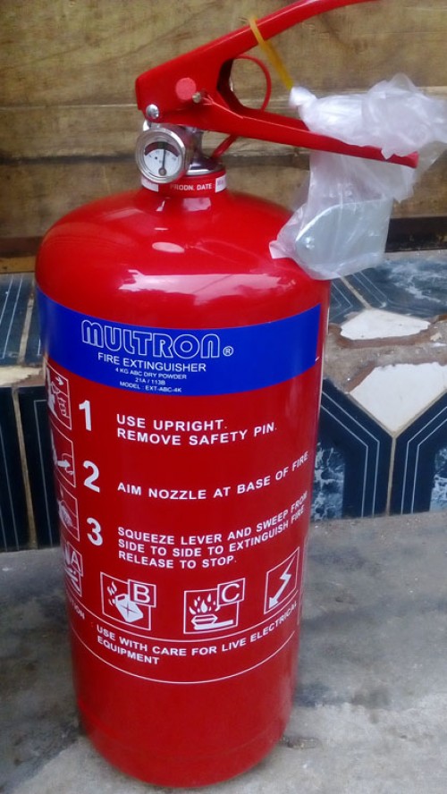 Bình chữa cháy bột ABC Multron 4kg - Singarpore